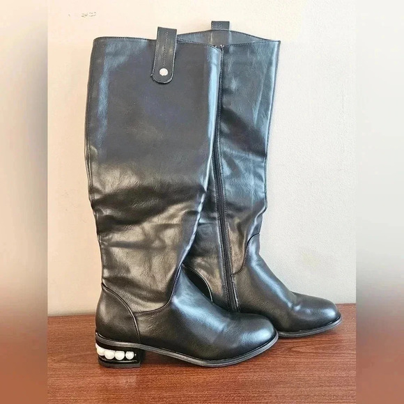 Catherine Malandrino Knee High  Pearl Style Boots SIZE 8 EUC - Picture 2 of 6